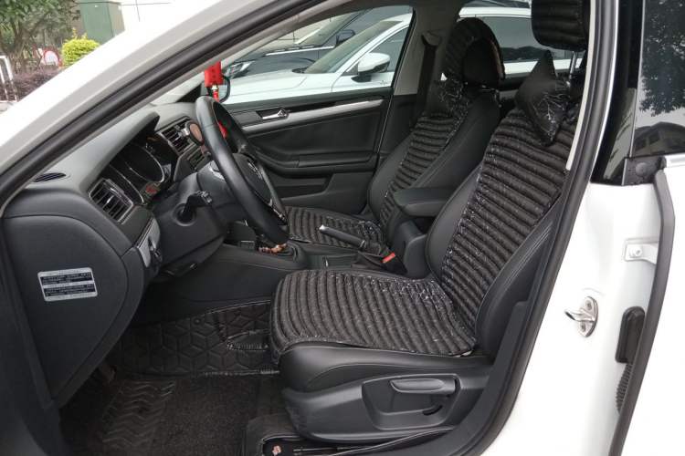 Used Volkswagen Sagitar 2015 1.6L Automatic Comfort Model Left Front Seat