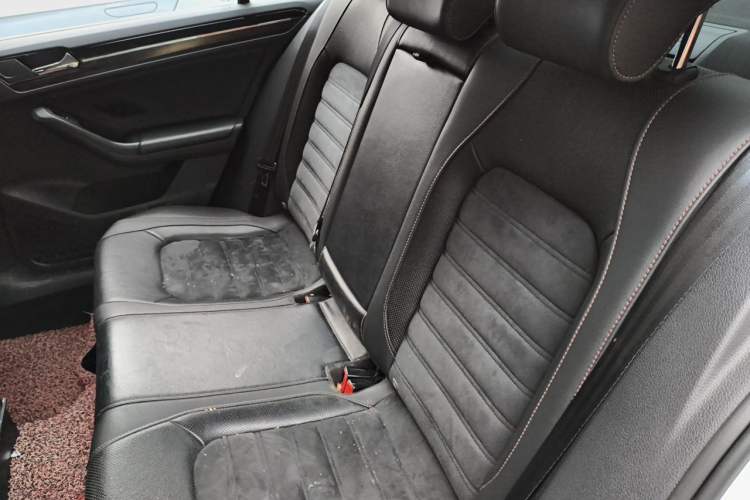 Used Volkswagen Sagitar 2015 230TSI Automatic Luxury Model Left Rear Seat