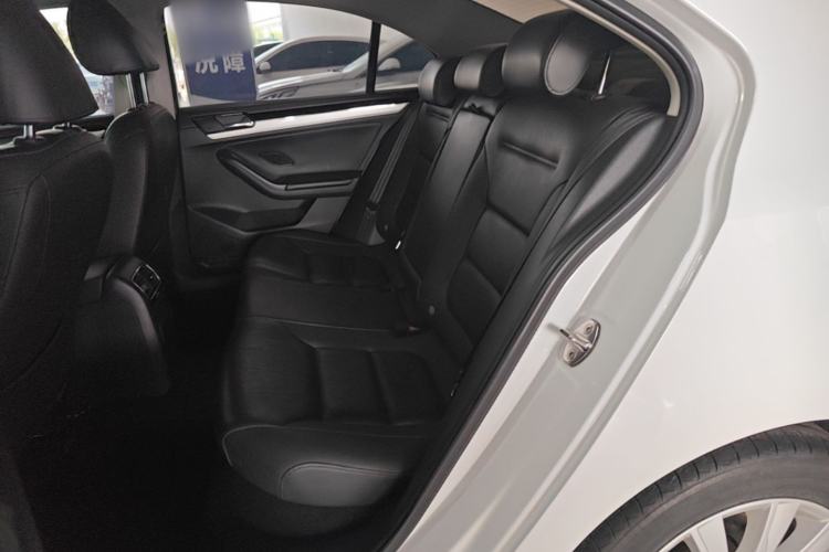 Used Volkswagen Sagitar 2015 230TSI Automatic Comfort Version Left Rear Seat