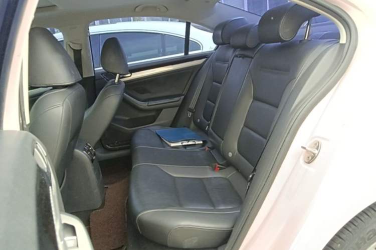 Used Volkswagen Sagitar 2015 1.6L Automatic Comfort Model Left Rear Seat