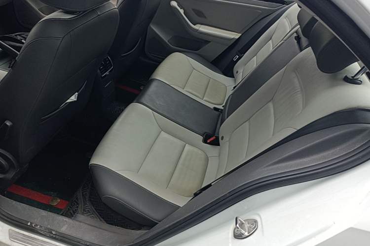 Used Volkswagen Sagitar 2015 1.6L Automatic Comfort Model Left Rear Seat