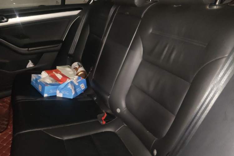 Used Volkswagen Sagitar 2015 1.6L Manual Comfort Model Left Rear Seat