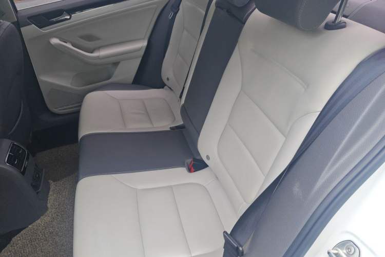Used Volkswagen Sagitar 2015 1.6L Automatic Comfort Model Left Rear Seat