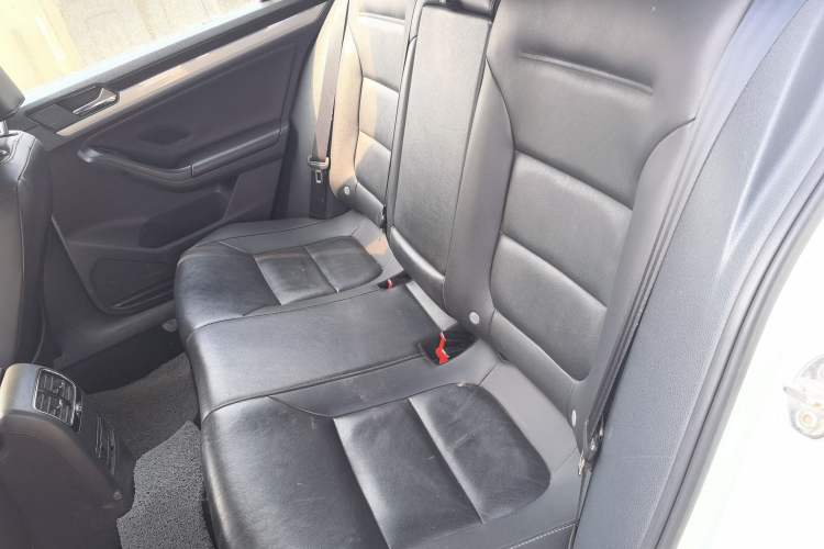 Used Volkswagen Sagitar 2015 230TSI Automatic Comfort Version Left Rear Seat