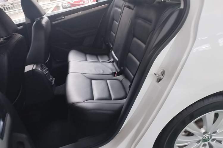 Used Volkswagen Sagitar 2015 1.6L Automatic Comfort Model Left Rear Seat