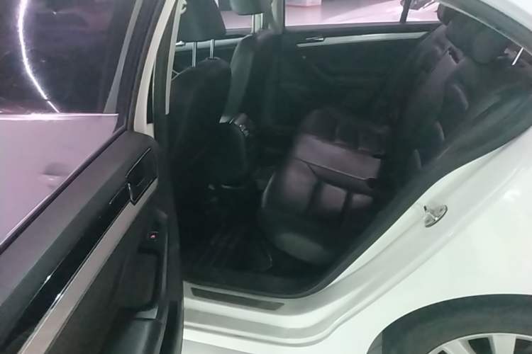 Used Volkswagen Sagitar 2015 230TSI Automatic Comfort Version Left Rear Seat