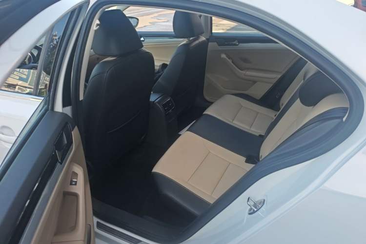Used Volkswagen Sagitar 2015 1.6L Automatic Comfort Model Left Rear Seat