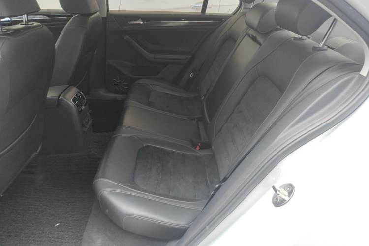 Used Volkswagen Sagitar 2015 230TSI Automatic Luxury Model Left Rear Seat