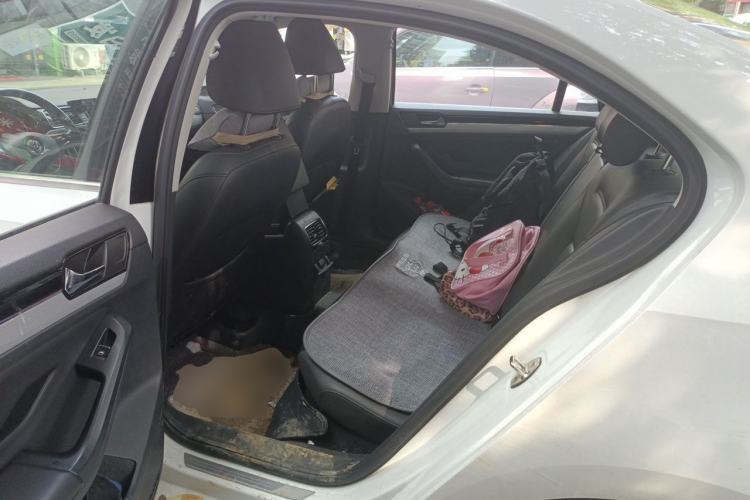 Used Volkswagen Sagitar 2015 1.6L Manual Comfort Model Left Rear Seat