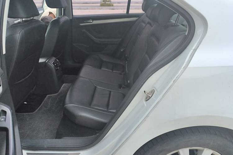 Used Volkswagen Sagitar 2015 230TSI Automatic Comfort Version Left Rear Seat