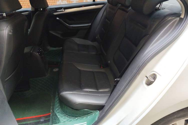 Used Volkswagen Sagitar 2015 230TSI Automatic Comfort Version Left Rear Seat