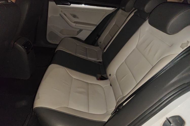 Used Volkswagen Sagitar 2015 1.6L Manual Comfort Model Left Rear Seat