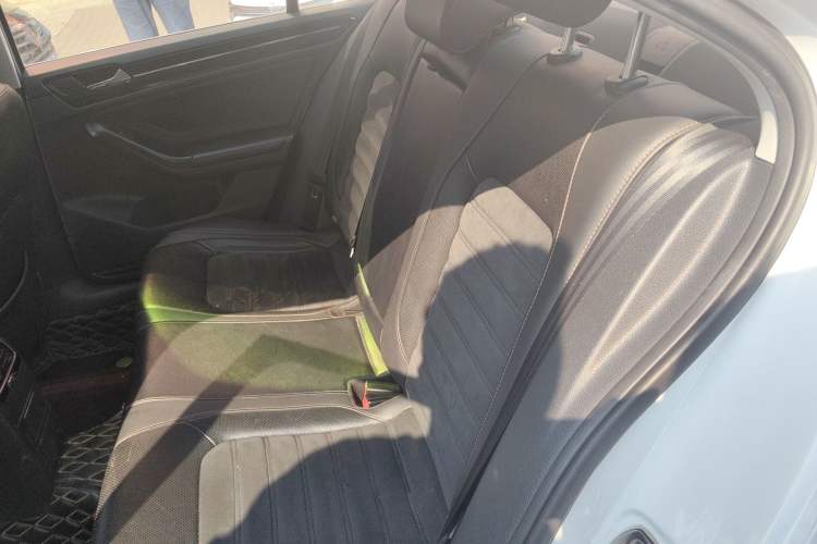 Used Volkswagen Sagitar 2015 230TSI Automatic Luxury Model Left Rear Seat