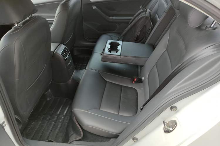 Used Volkswagen Sagitar 2015 230TSI Automatic Comfort Version Left Rear Seat