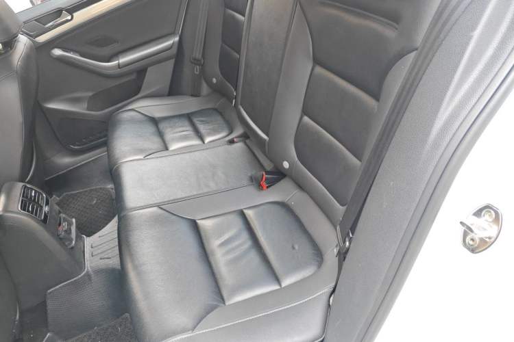 Used Volkswagen Sagitar 2015 1.6L Automatic Comfort Model Left Rear Seat