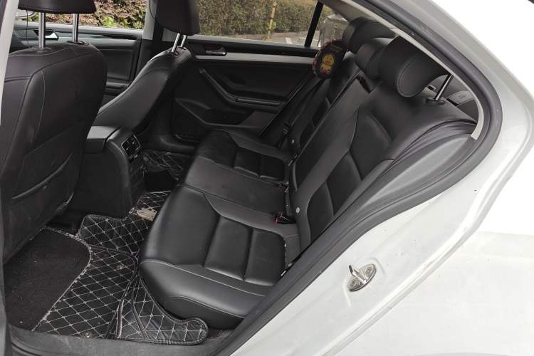 Used Volkswagen Sagitar 2015 1.6L Automatic Comfort Model Left Rear Seat