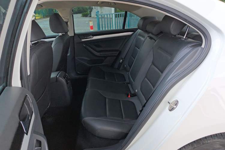 Used Volkswagen Sagitar 2015 230TSI Automatic Comfort Version Left Rear Seat