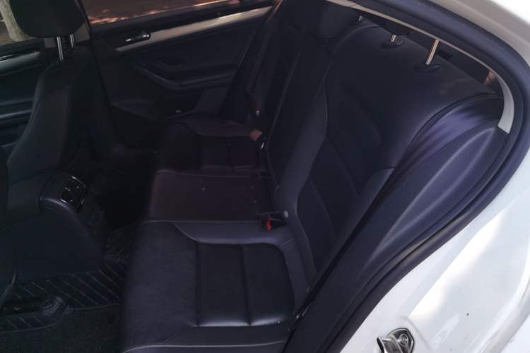 Used Volkswagen Sagitar 2015 1.6L Automatic Comfort Model Left Rear Seat