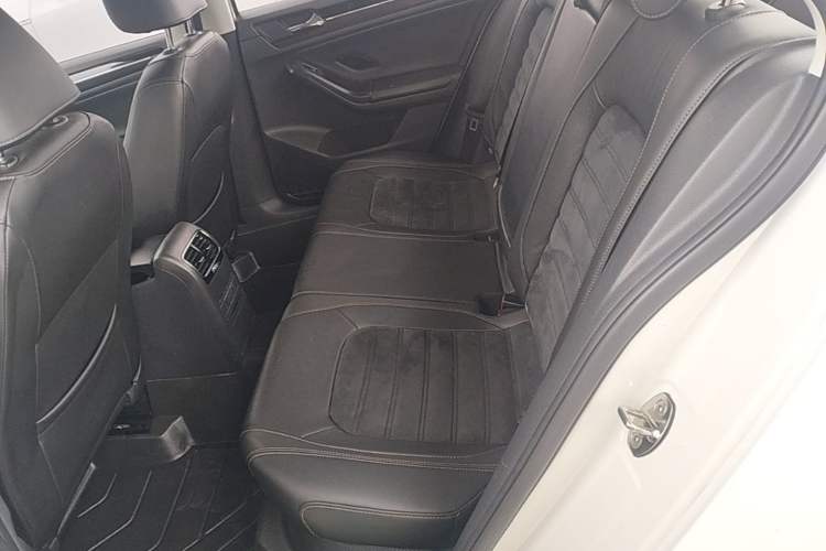 Used Volkswagen Sagitar 2015 230TSI Automatic Luxury Model Left Rear Seat