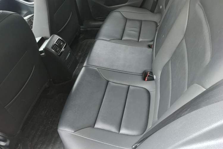 Used Volkswagen Sagitar 2015 1.6L Automatic Comfort Model Left Rear Seat