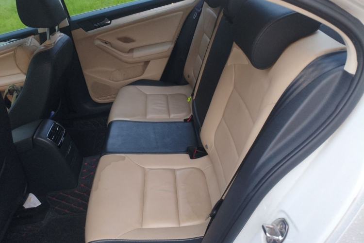 Used Volkswagen Sagitar 2015 230TSI Automatic Comfort Version Left Rear Seat