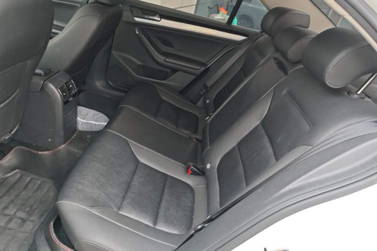Used Volkswagen Sagitar 2015 1.6L Automatic Comfort Model Left Rear Seat