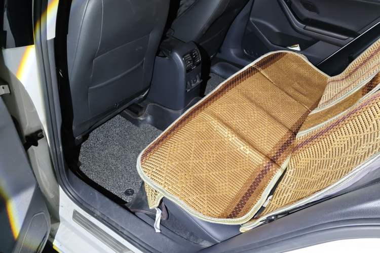 Used Volkswagen Sagitar 2015 230TSI Automatic Comfort Version Left Rear Seat