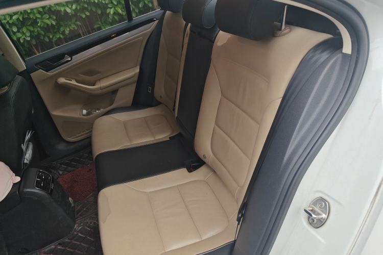 Used Volkswagen Sagitar 2015 1.6L Automatic Comfort Model Left Rear Seat