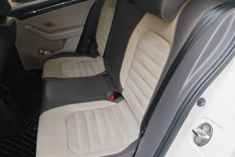 Used Volkswagen Sagitar 2015 230TSI Automatic Luxury Model Left Rear Seat