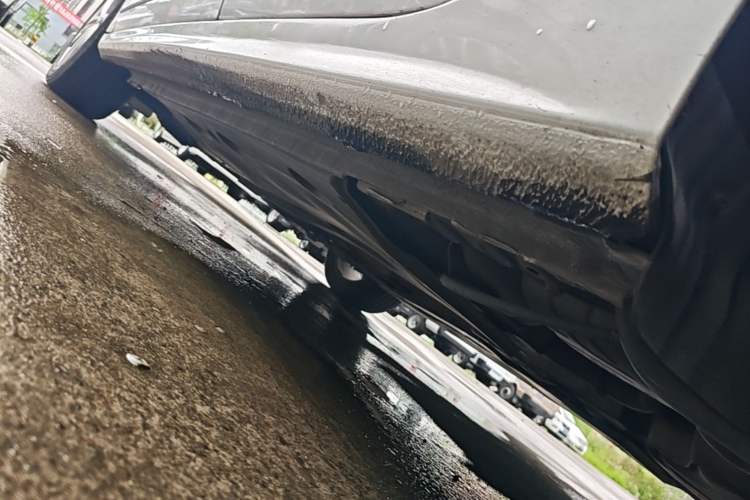 Used Volkswagen Sagitar 2015 230TSI Automatic Comfort Version Left Side Sill