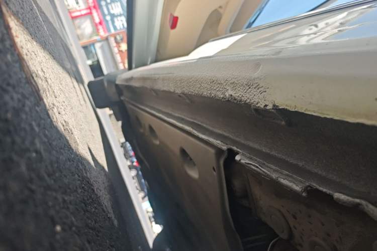 Used Volkswagen Sagitar 2015 1.6L Automatic Comfort Model Left Side Sill
