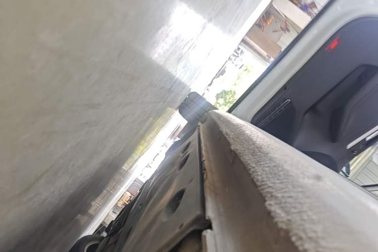Used Volkswagen Sagitar 2015 1.6L Automatic Comfort Model Left Side Sill