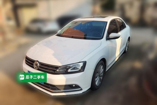 Gebrauchter Volkswagen Sagitar 2015 230TSI Automatic Comfort Version