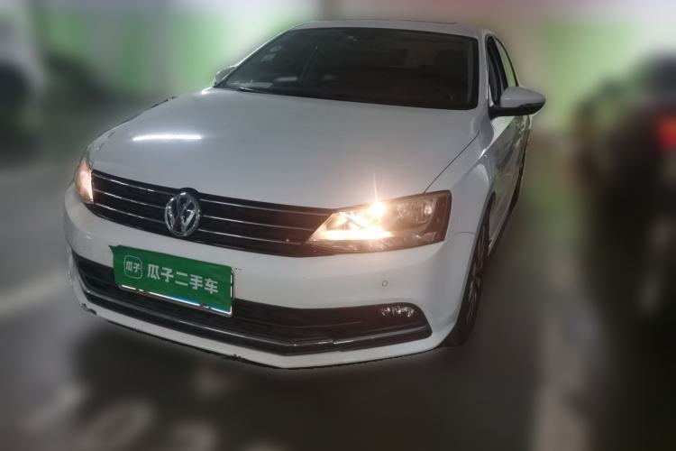 Used Volkswagen Sagitar 2015 230TSI Automatic Luxury Model Guazi used car, China used car export, Used car for sale, Used cars, Cheapest cars for sale