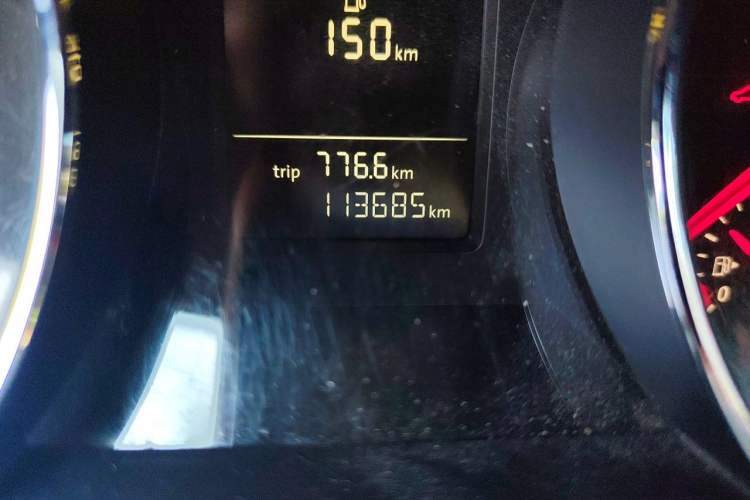 Used Volkswagen Sagitar 2015 230TSI Automatic Comfort Version Odometer Close Up