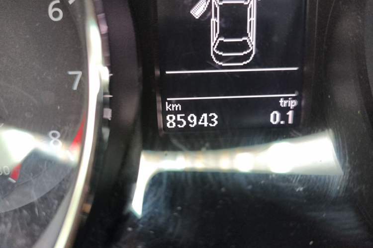 Used Volkswagen Sagitar 2015 230TSI Automatic Luxury Model Odometer Close Up