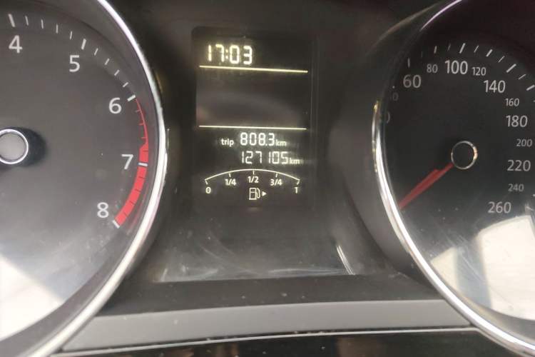 Used Volkswagen Sagitar 2015 1.6L Automatic Comfort Model Odometer Close Up