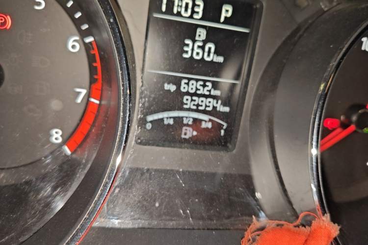 Used Volkswagen Sagitar 2015 1.6L Automatic Comfort Model Odometer Close Up