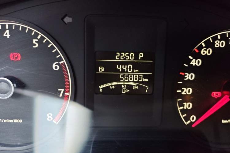 Used Volkswagen Sagitar 2015 1.6L Automatic Comfort Model Odometer Close Up