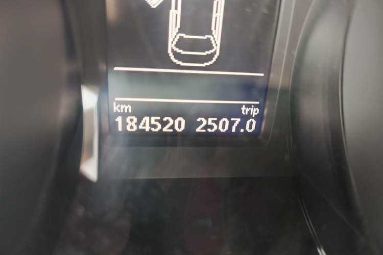 Used Volkswagen Sagitar 2015 230TSI Automatic Luxury Model Odometer Close Up