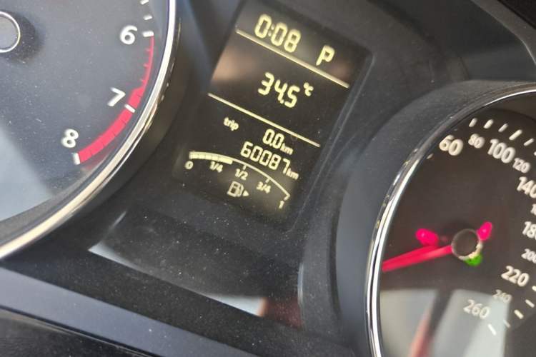 Used Volkswagen Sagitar 2015 1.6L Automatic Comfort Model Odometer Close Up