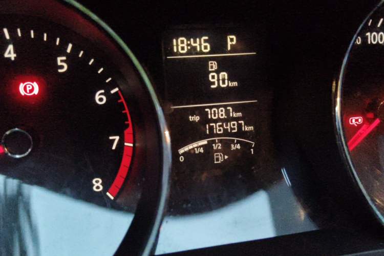 Used Volkswagen Sagitar 2015 1.6L Automatic Comfort Model Odometer Close Up