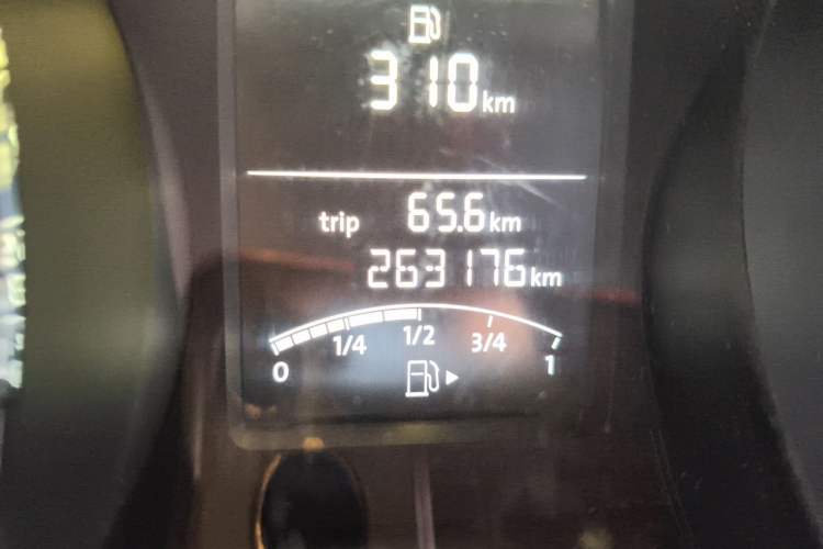 Used Volkswagen Sagitar 2015 1.6L Automatic Comfort Model Odometer Close Up
