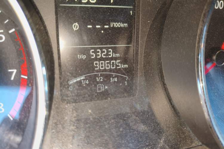 Used Volkswagen Sagitar 2015 1.6L Automatic Comfort Model Odometer Close Up