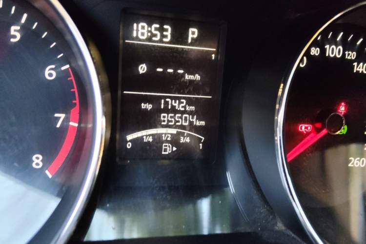 Used Volkswagen Sagitar 2015 1.6L Automatic Comfort Model Odometer Close Up