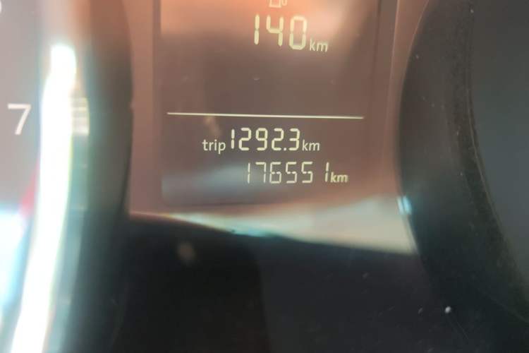 Used Volkswagen Sagitar 2015 230TSI Automatic Comfort Version Odometer Close Up