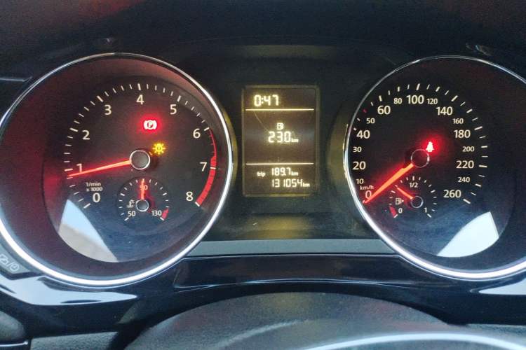Used Volkswagen Sagitar 2015 230TSI Manual Comfort Version Odometer Close Up