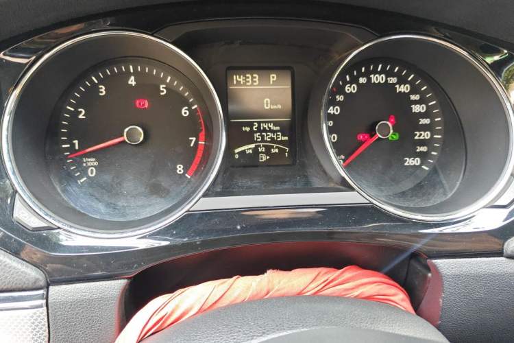 Used Volkswagen Sagitar 2015 1.6L Automatic Comfort Model Odometer Close Up