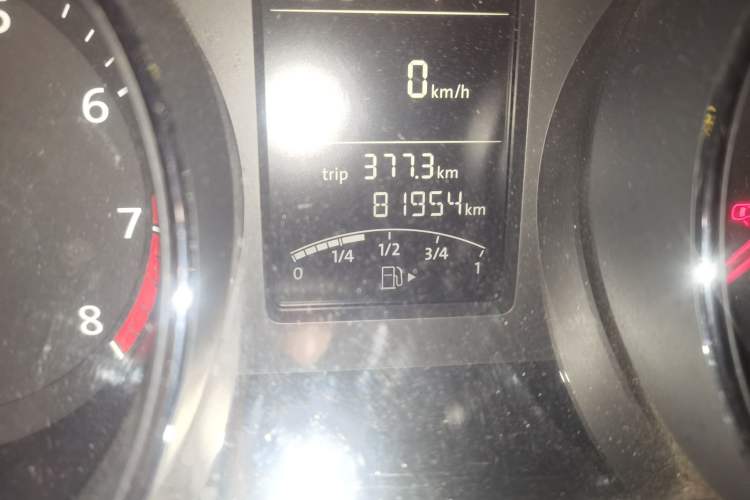 Used Volkswagen Sagitar 2015 1.6L Automatic Comfort Model Odometer Close Up