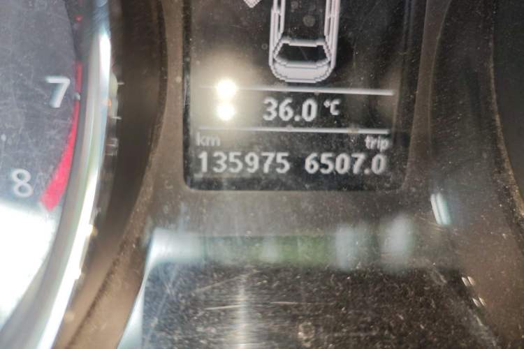 Used Volkswagen Sagitar 2015 230TSI Automatic Luxury Model Odometer Close Up